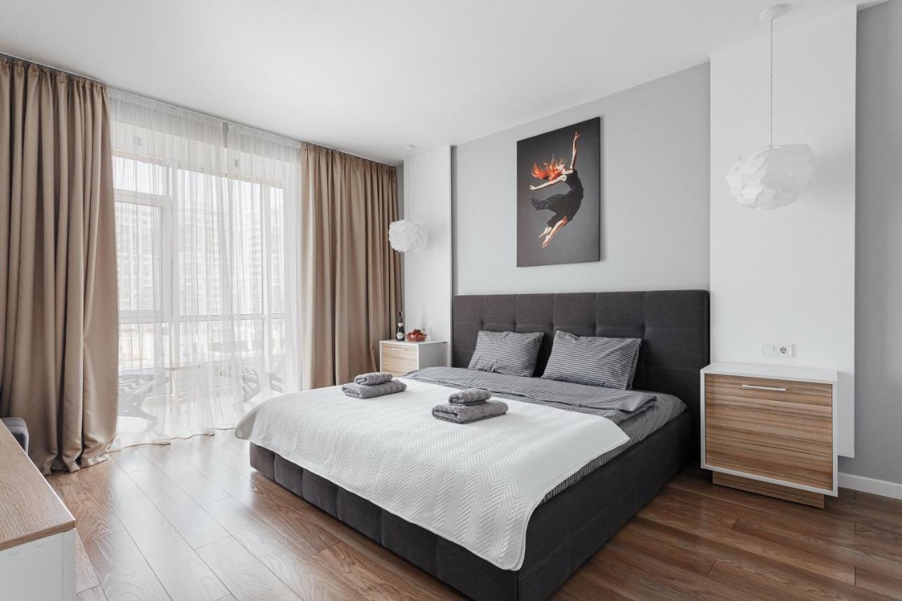 White Apartment In 12 Floor Odesa Exterior foto