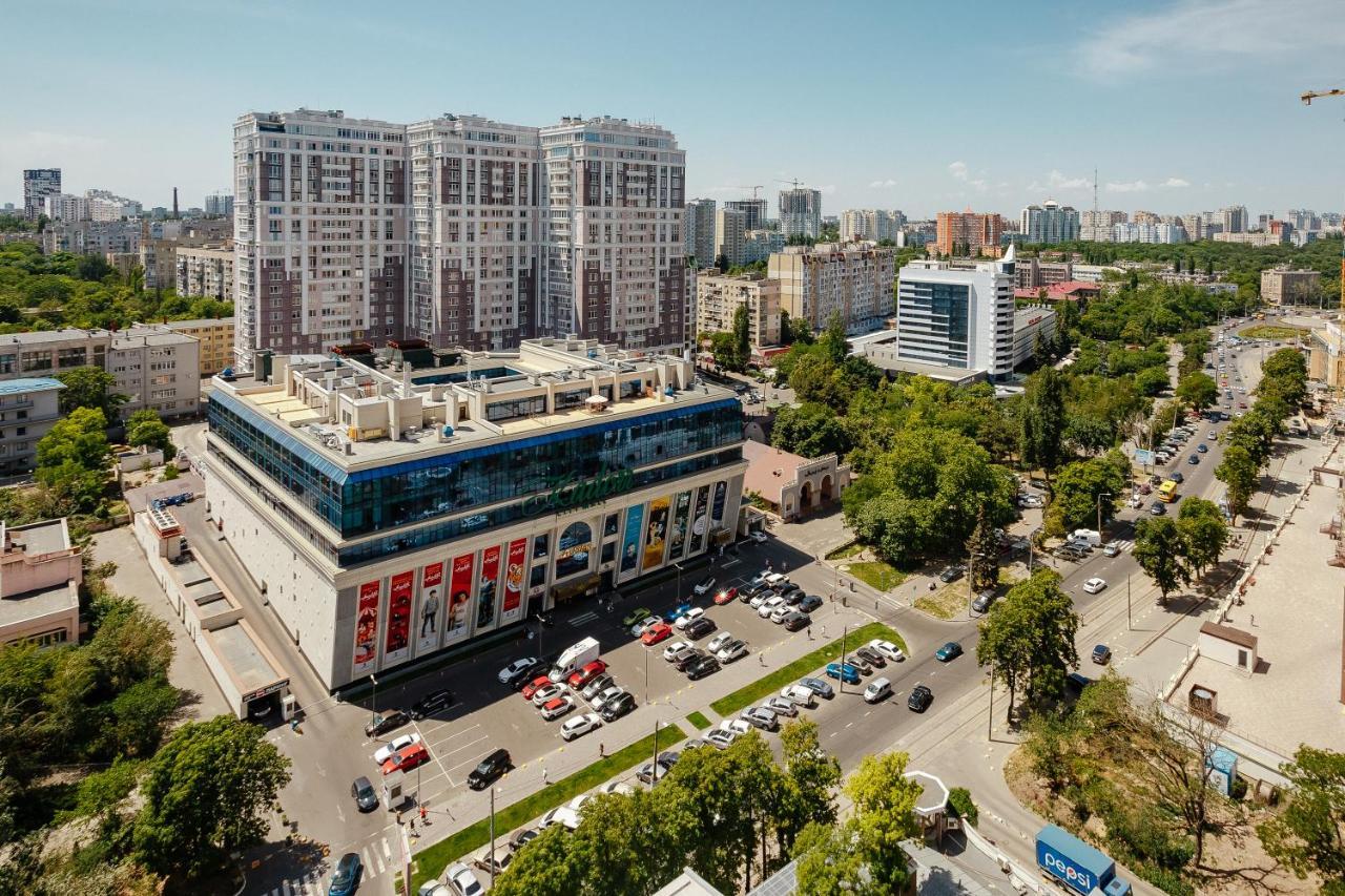 White Apartment In 12 Floor Odesa Exterior foto